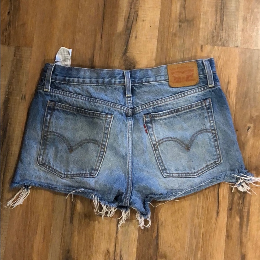 Levi cut off shorts